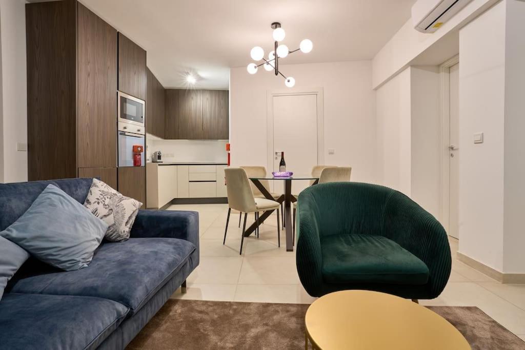 Luxury & 2 Min Away * San Giuliano